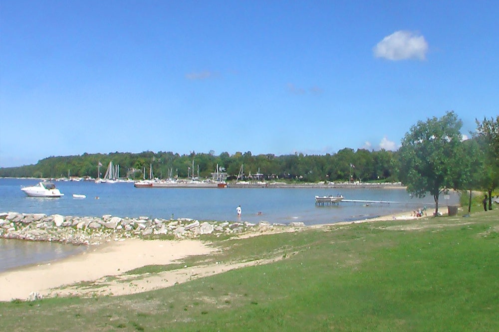 Are Dogs Allowed At Hanes Beach Door County