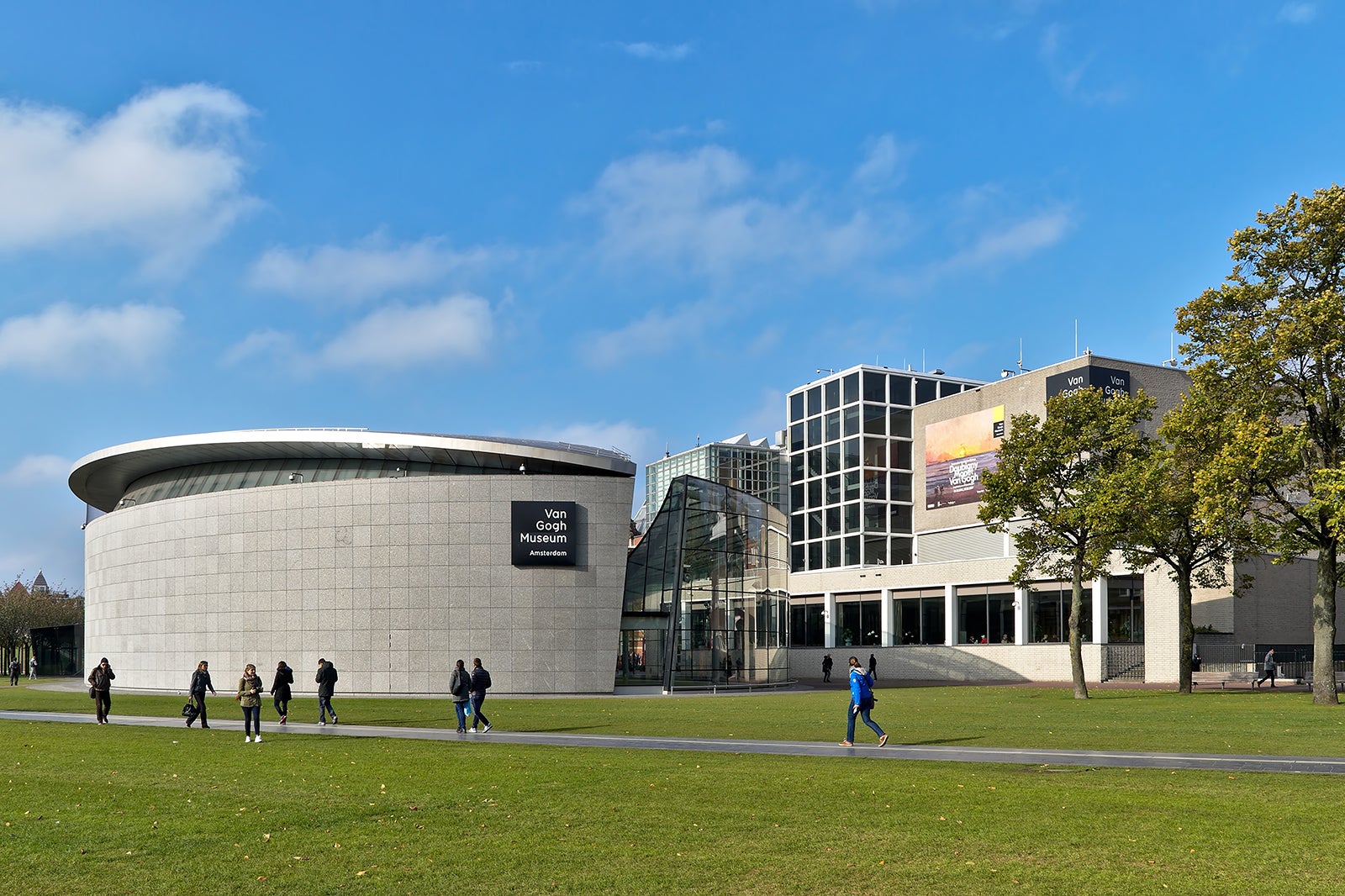 van gogh museum amsterdam inside