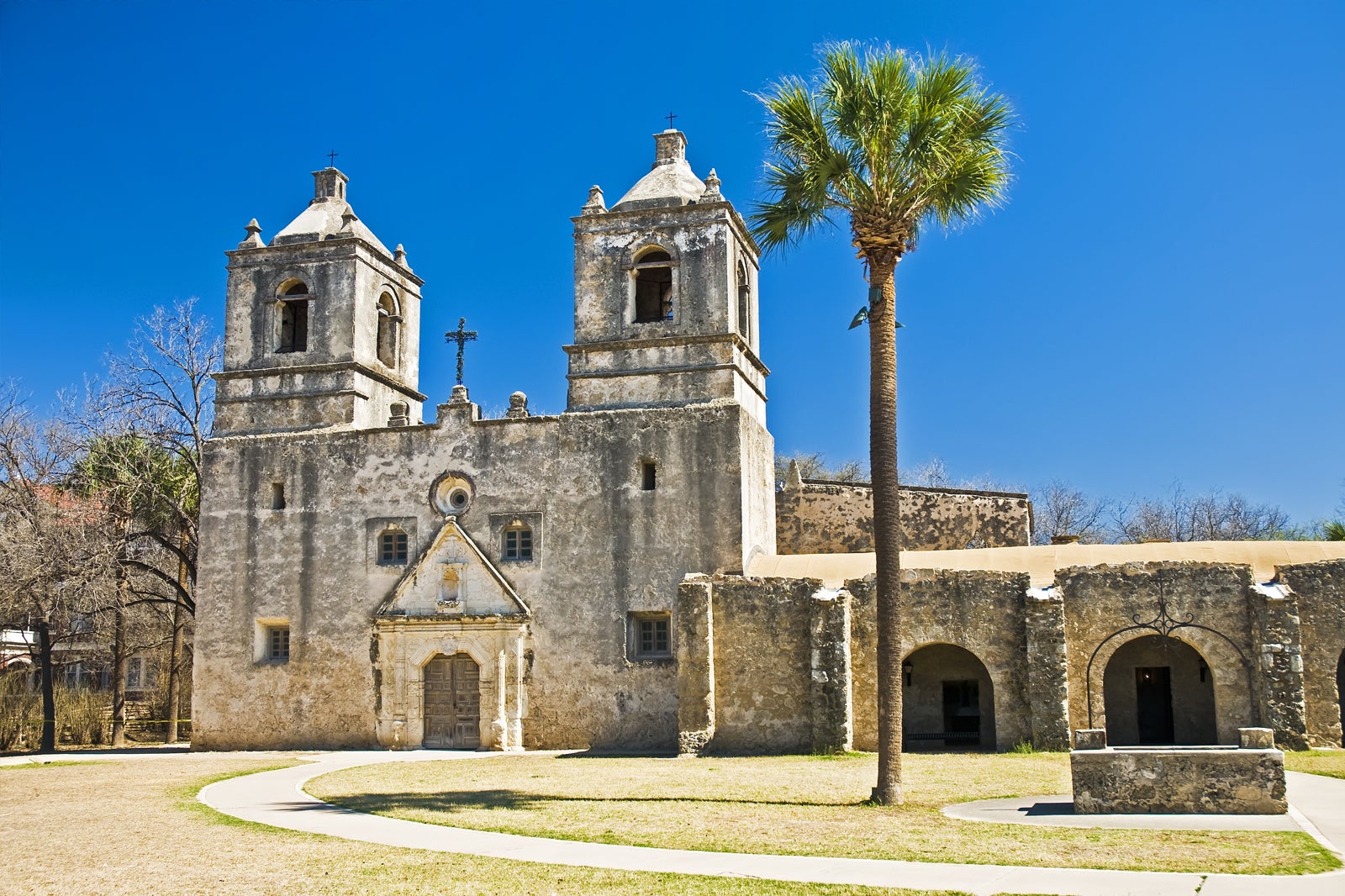 visit the missions in san antonio