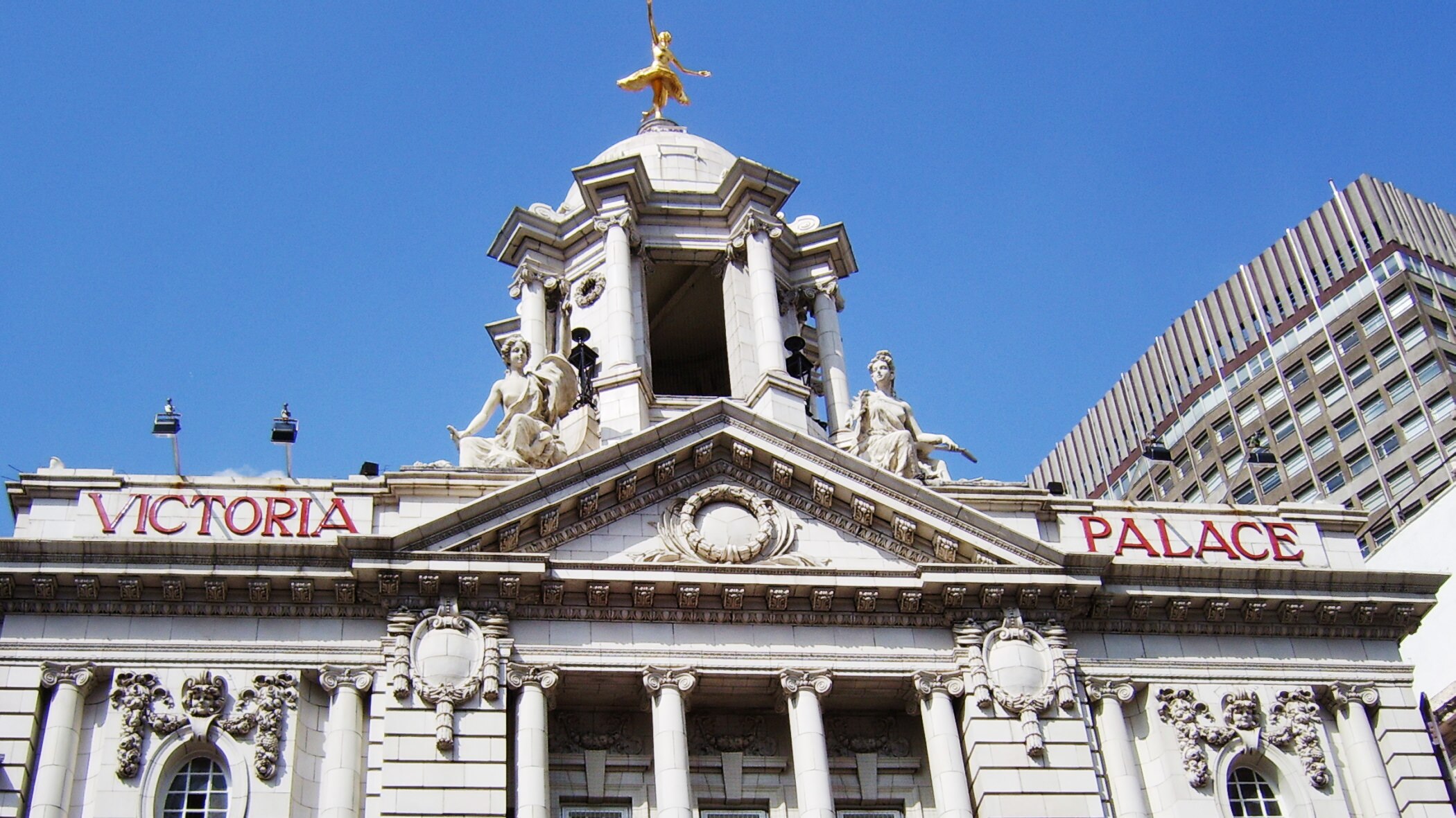 15-closest-hotels-to-victoria-palace-theatre-in-london-hotels