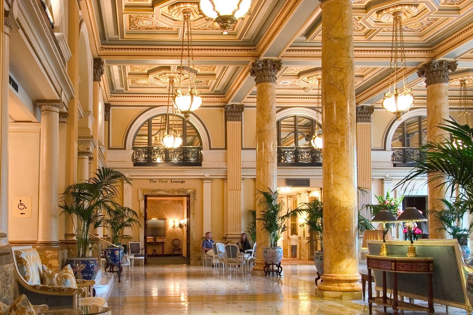 10 Surprisingly Affordable Luxury Hotels in the US - What are the Most ...