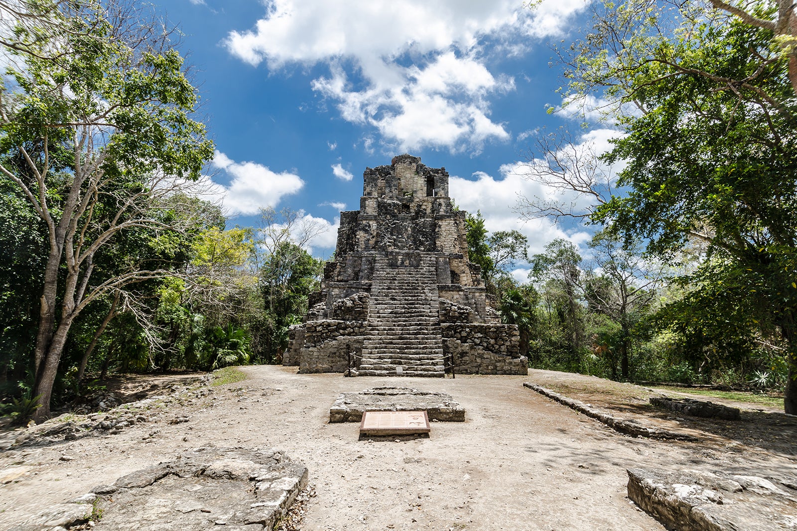 ruins in mexico near tulum