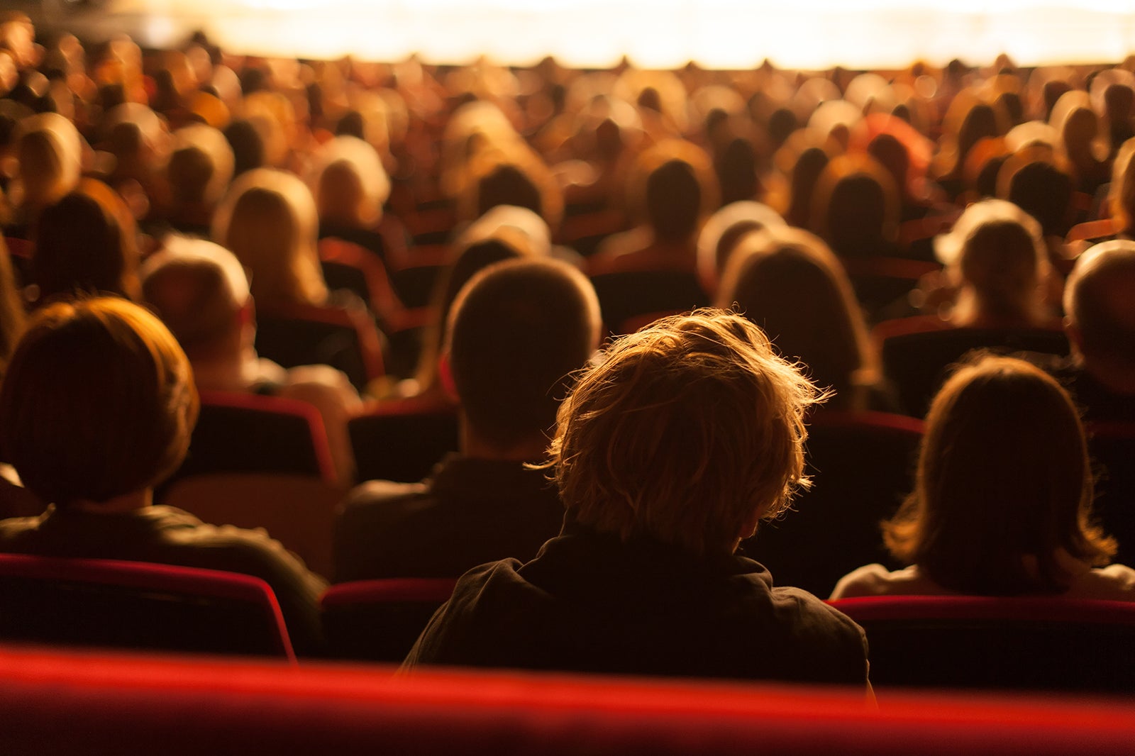 Encore Theatre in Las Vegas - See a Show in the Round in a Surreal ...