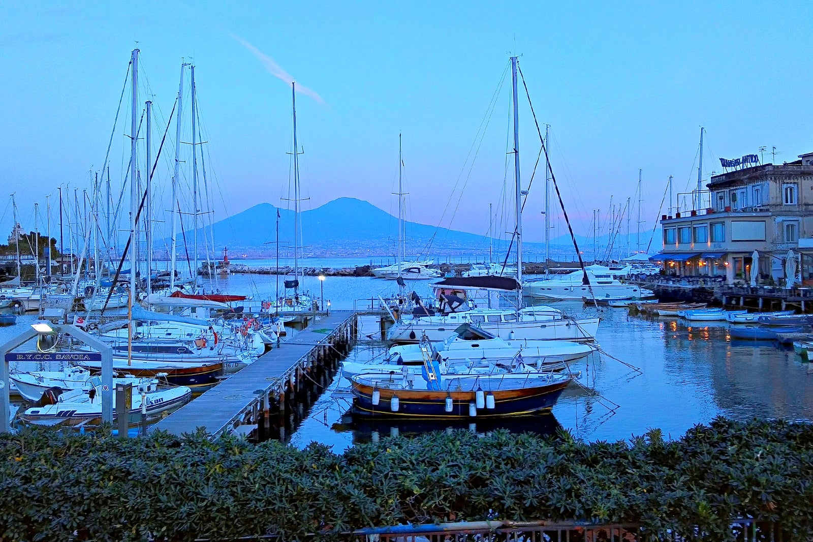 10 Great Restaurants in Naples Where to Eat in Naples and What to Try