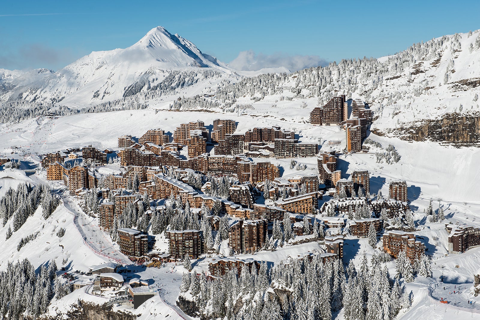 french alpine ski resort tour de france