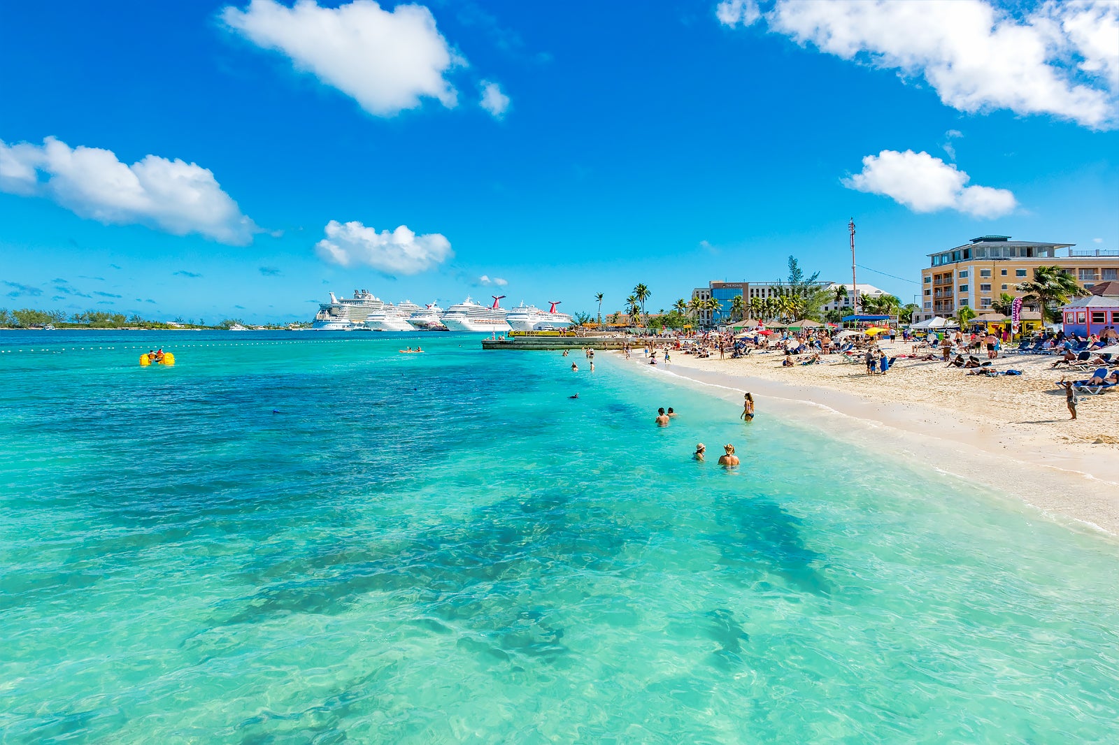 Beaches in Nassau, Bahamas: Paradise Found on Paradise Island | Paraiso ...