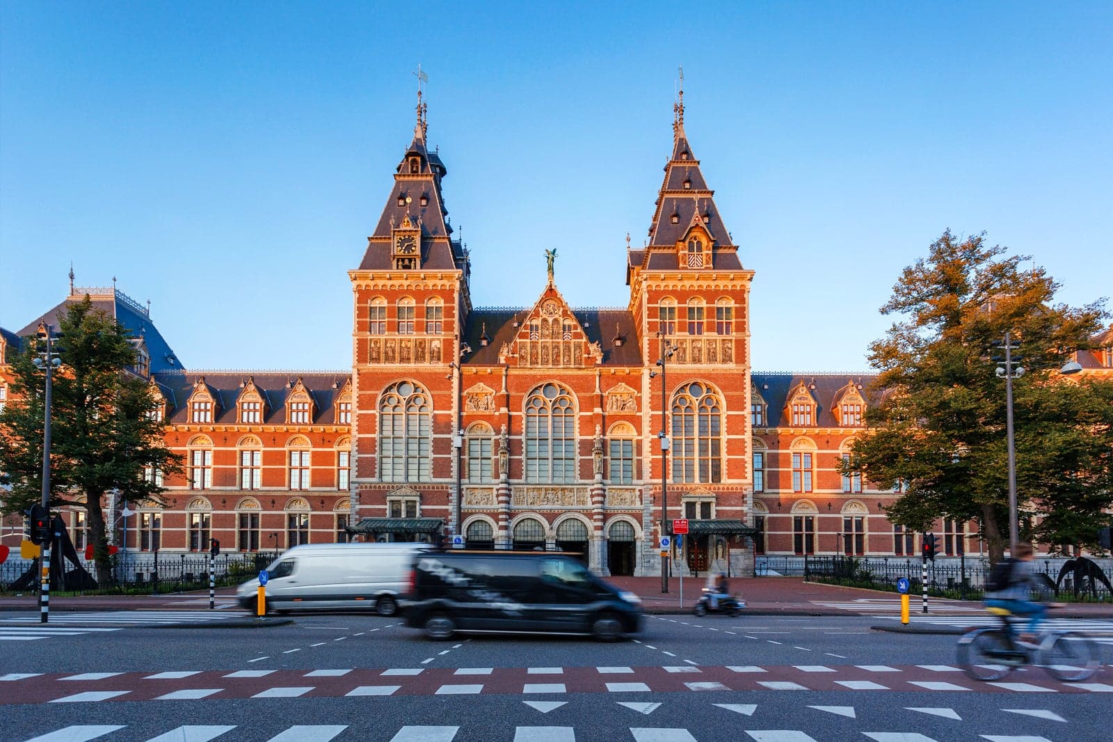 Dutch Standard Building 10 Most Iconic Buildings in Amsterdam - Discover the Most Famous ...