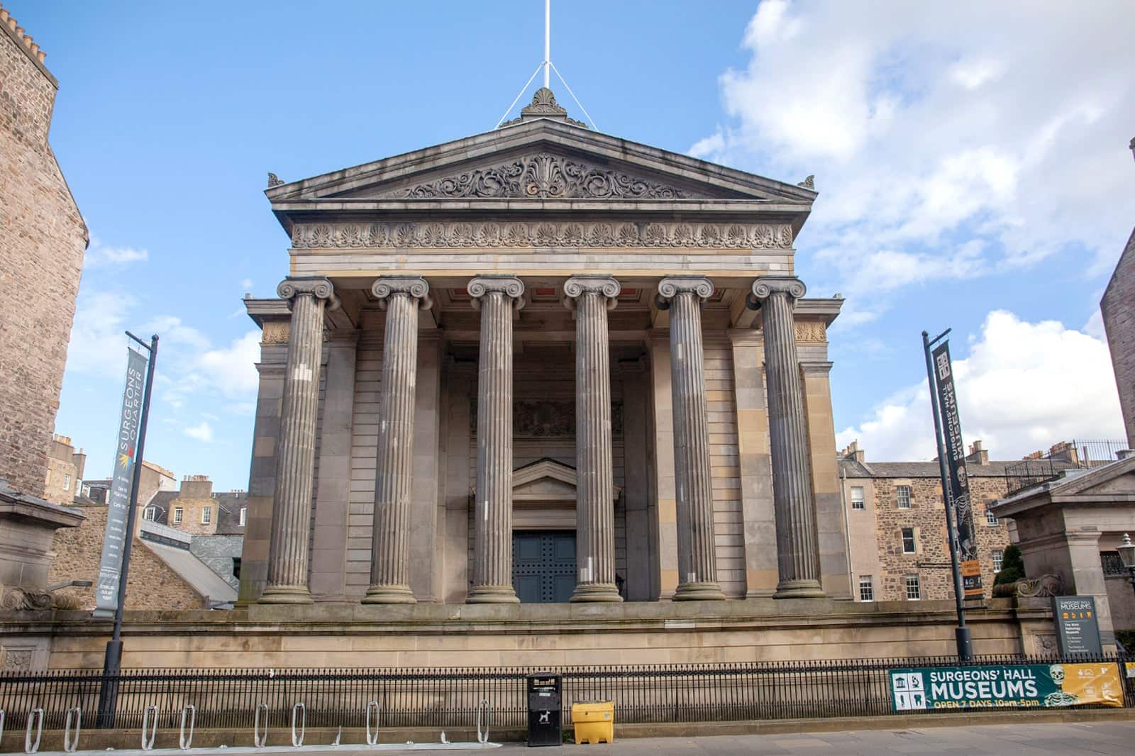 Stumpy Surgeons Hall Surgeons' Hall Museum in Edinburgh - Explore the History of Surgery ...