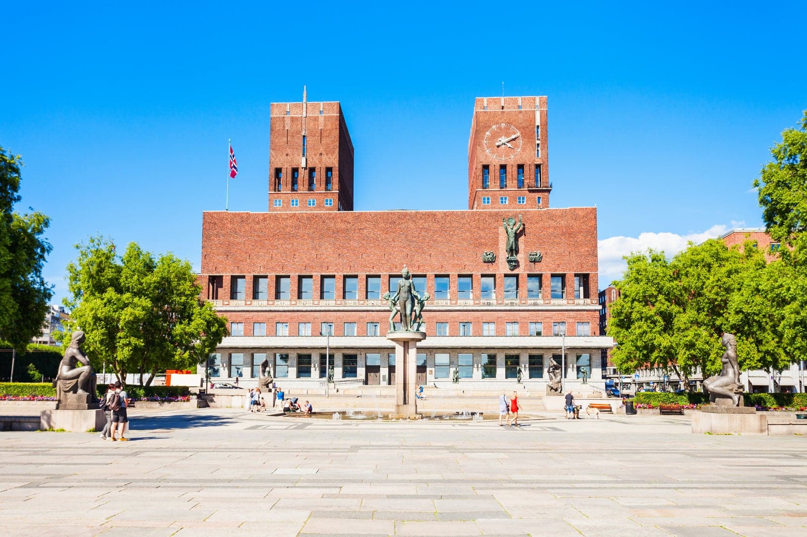 Oslo rådhus - Bystyrets storstue, byens sjel – Go Guides