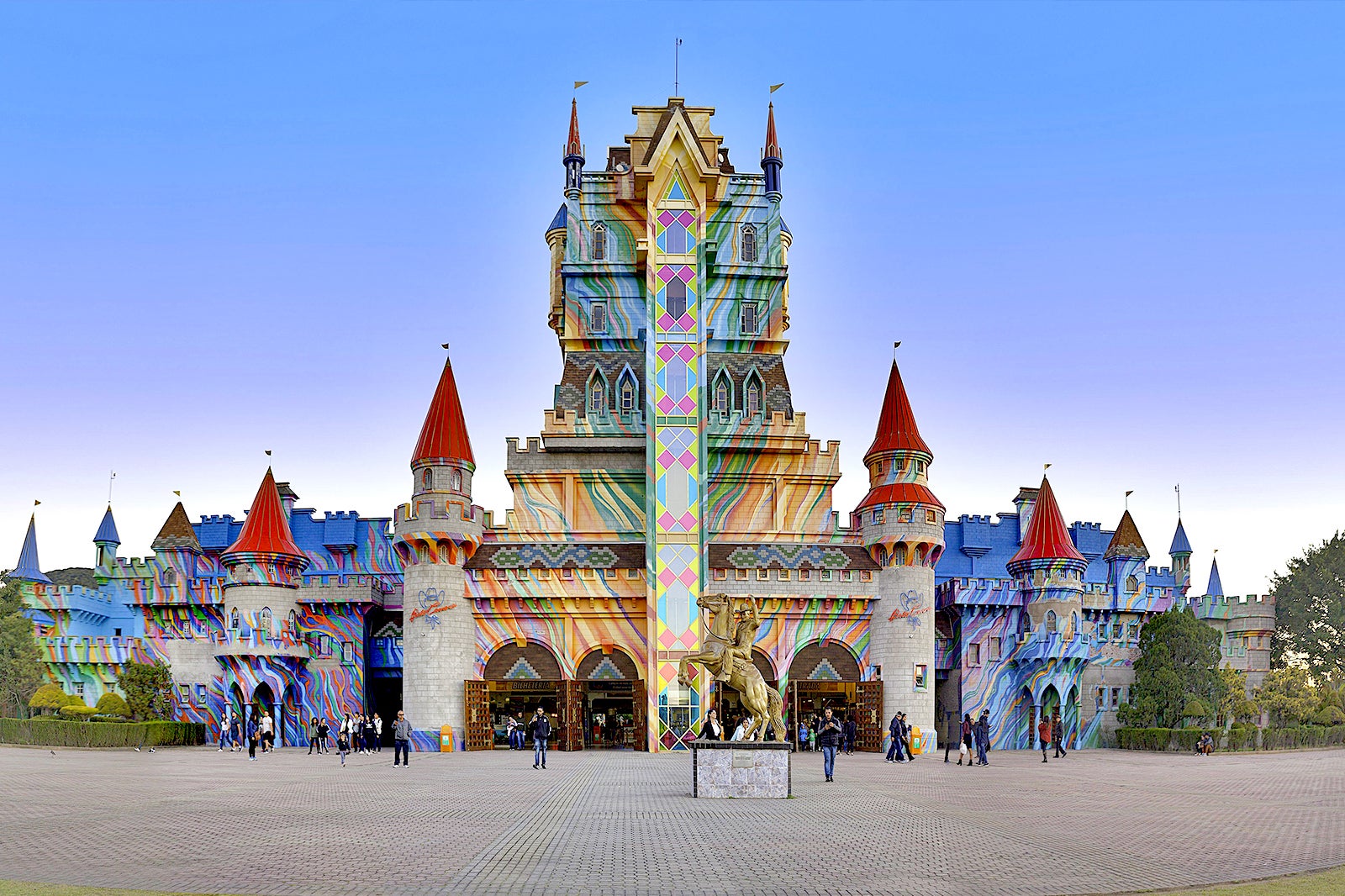 Big Tower, o elevador do parque Beto Carrero World 