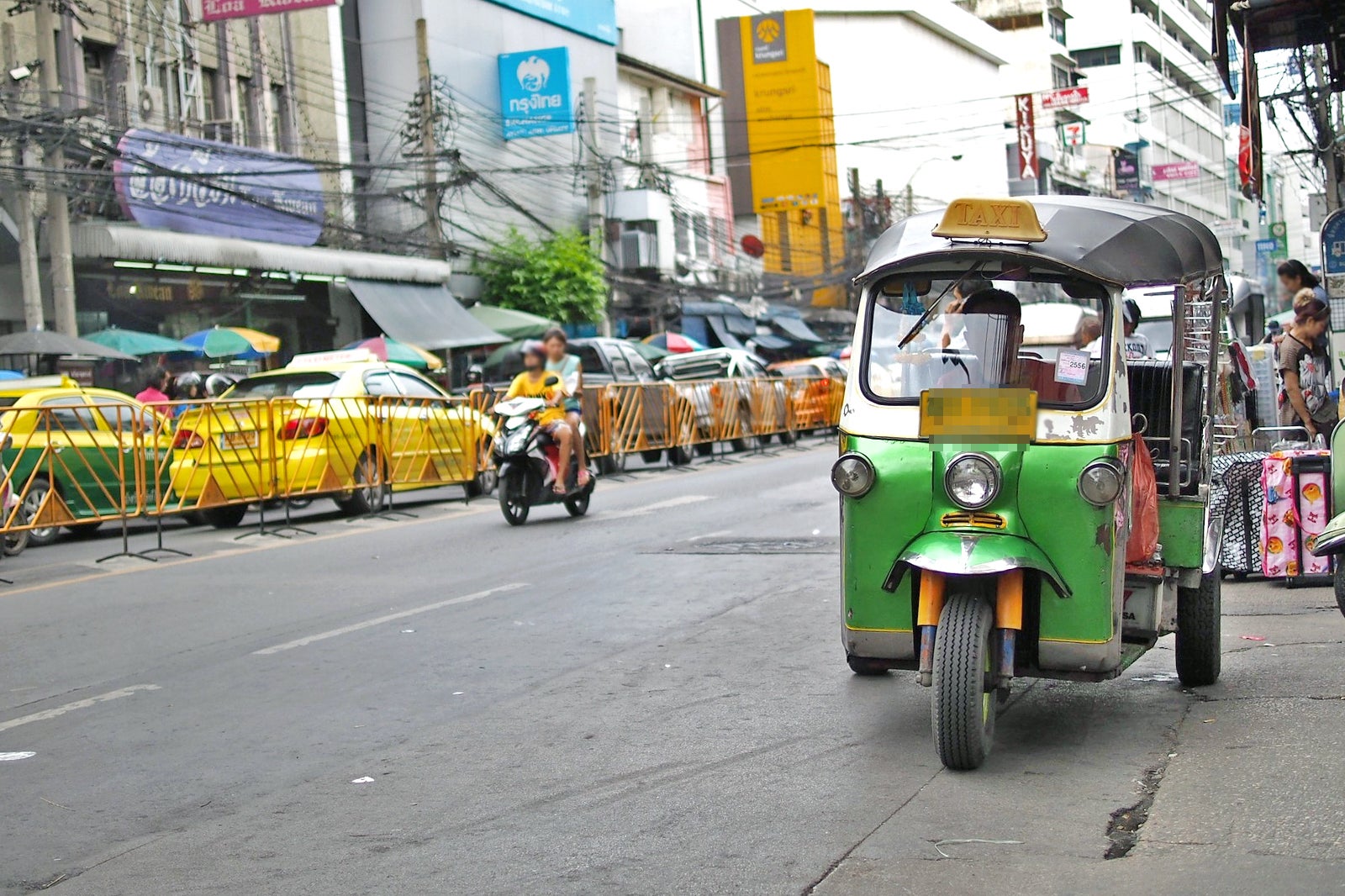 Tuk Tuks in Bangkok - 5 Tips to Ride a Tuk Tuk in Bangkok – Go Guides