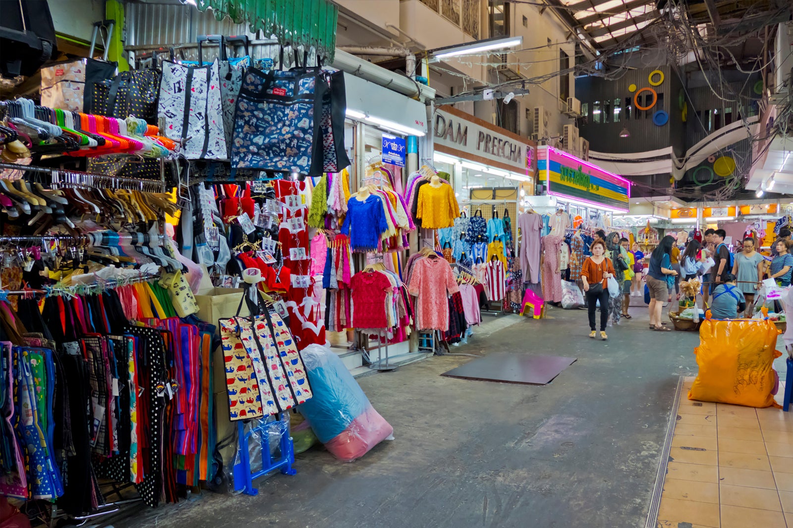 Pratunam Market in Bangkok - Bangkok 