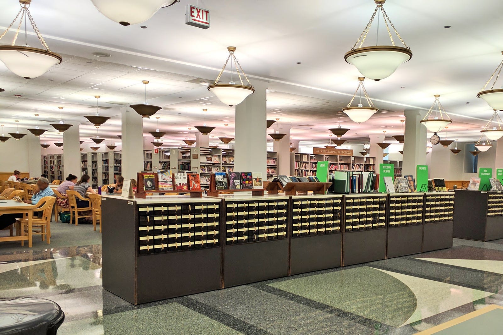 Harold Washington Library Centre in Chicago Explore History and Art