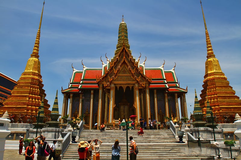 Wat Phra Kaew in Bangkok - Discover the Temple of the Emerald Buddha ...