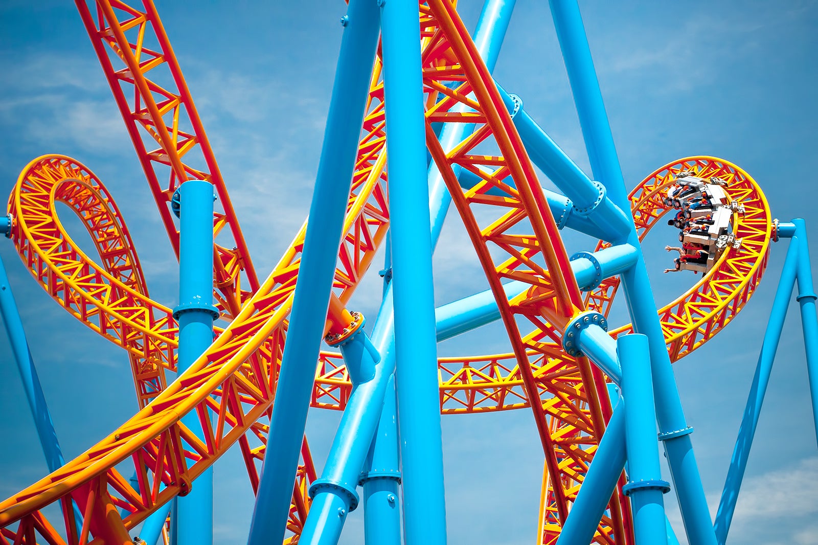 12 Best Amusement Parks Near NYC For For A Thrilling Excursion