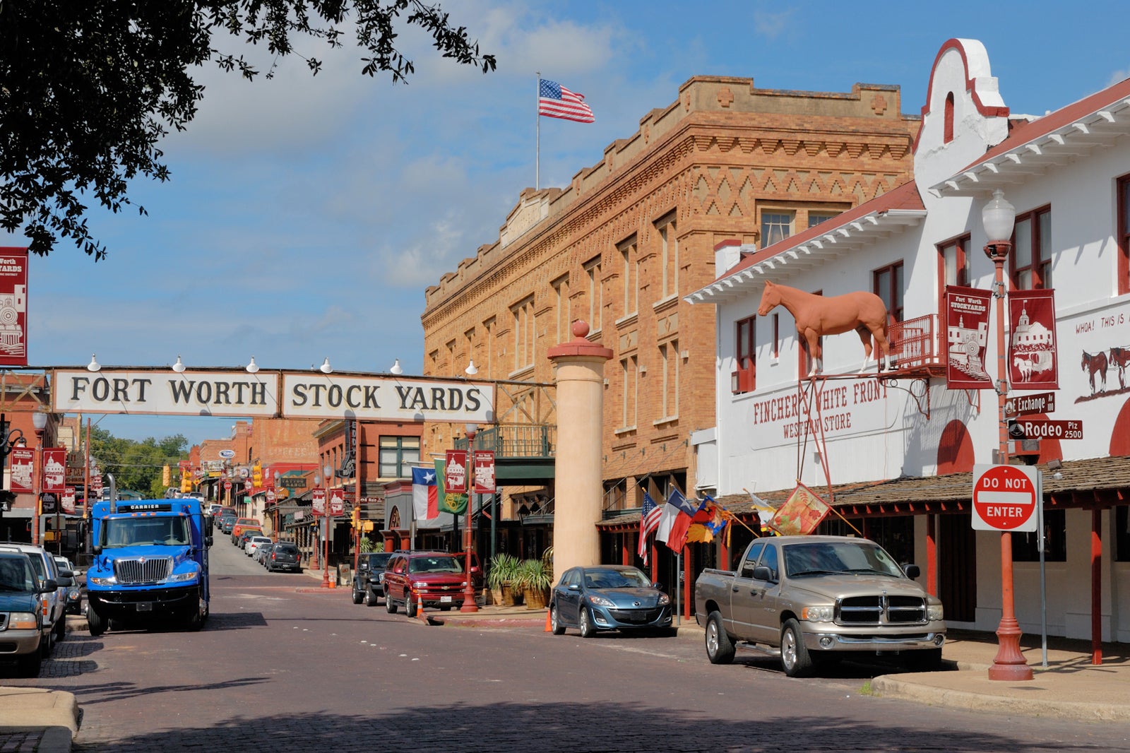 Giddy Up! 13 Things to Do at the Fort Worth Stockyards - Lincoln Travel Co