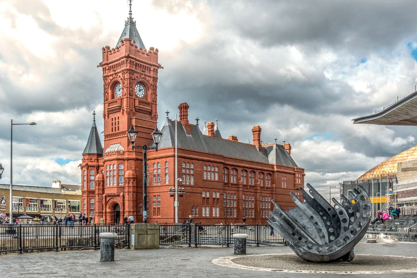 10 Iconic Buildings and Places in Cardiff - Step Back into Cardiff's ...