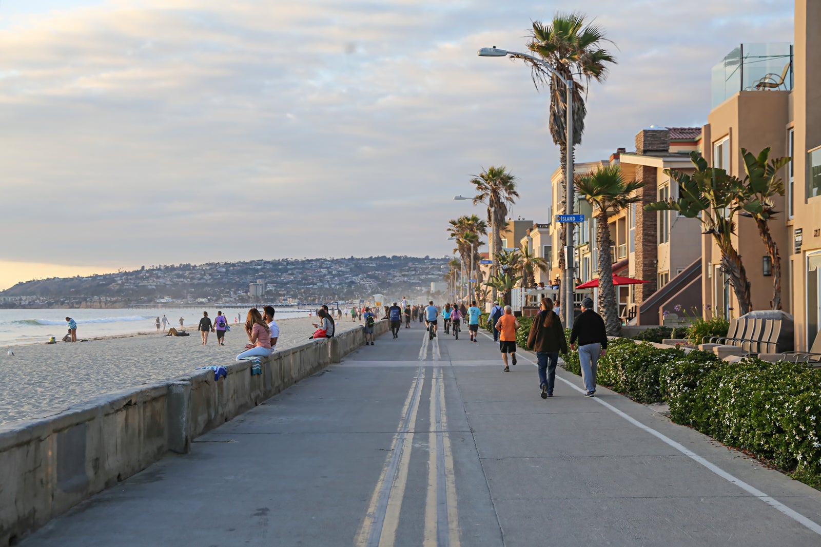 date scene in san diego casual