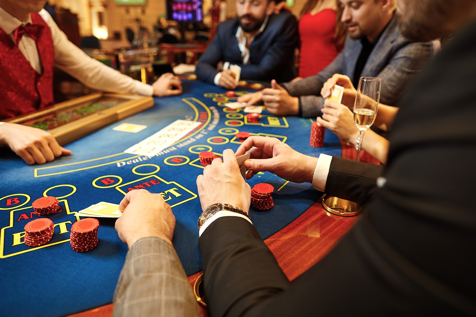 Casino Helsinki - Pelejä, ravintoloita ja iltaohjelmaa aivan keskustan  ytimessä – Go Guides