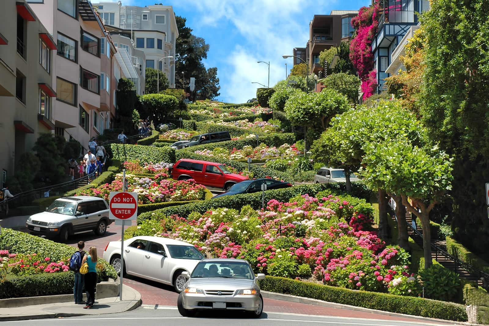 8477 Sf Lombard Street in San Francisco - Explore one of the most crooked ...