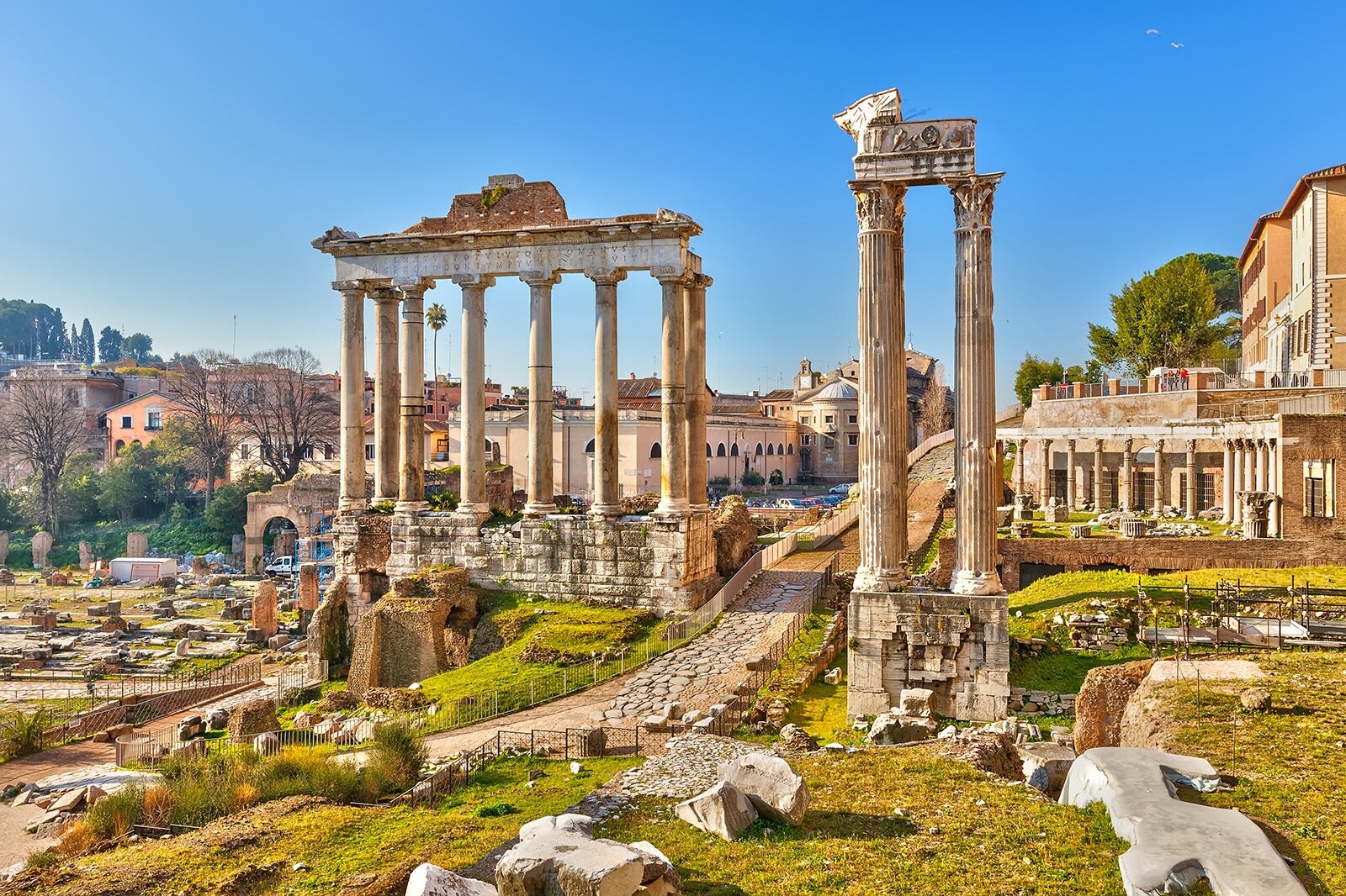 Roman Forum In Rome Visit The Site Of An Ancient Roman Marketplace 