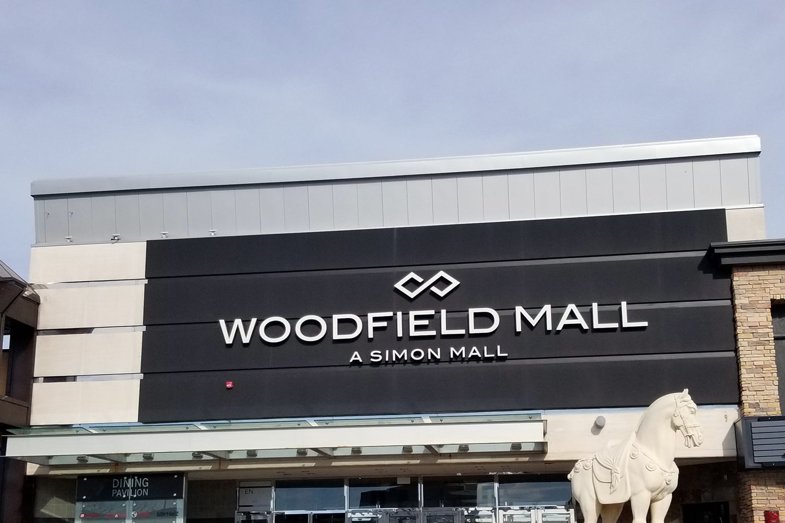 Woodfield Mall in Chicago - Shop Around a Massive Mall - Go Guides