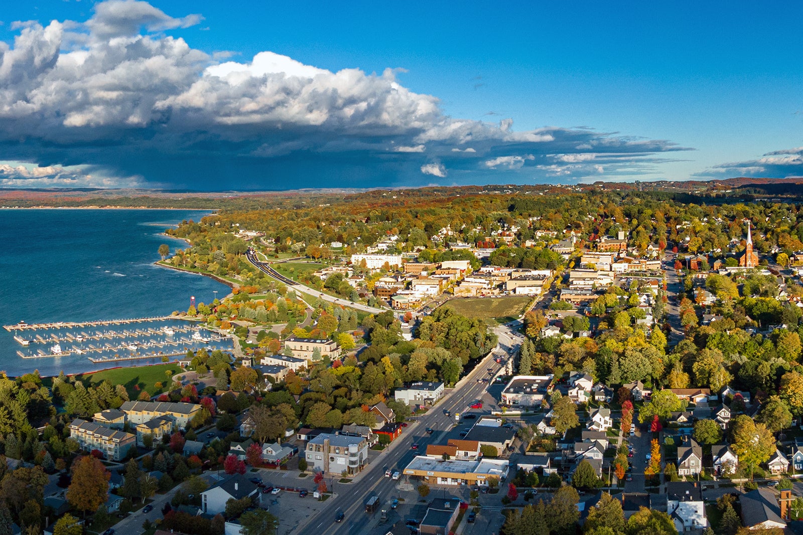 10 Must-Visit Small Towns in Michigan - Head Out of Detroit on a Road ...