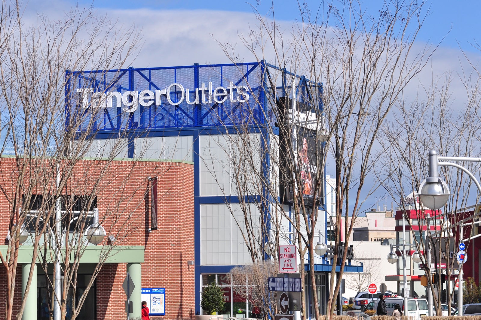 2023 Tanger Outlets Shopping and Houston City Sightseeing Tour