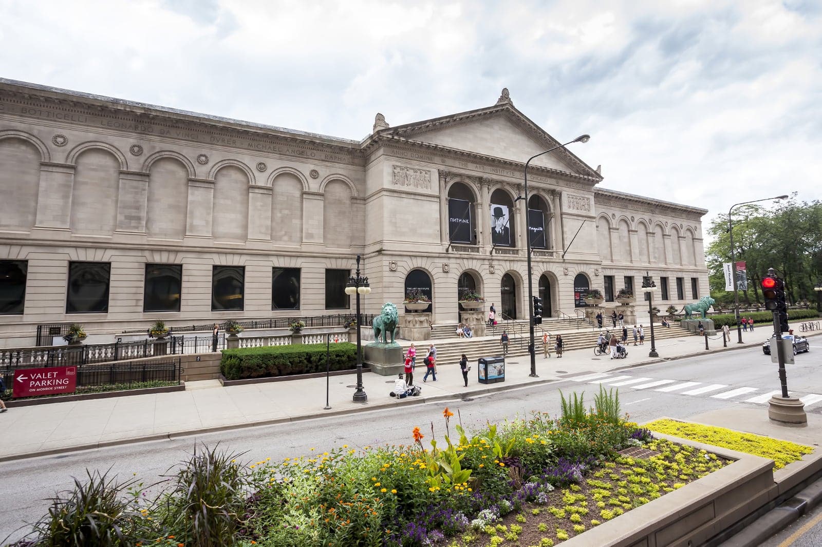 chicago art museum audio tour