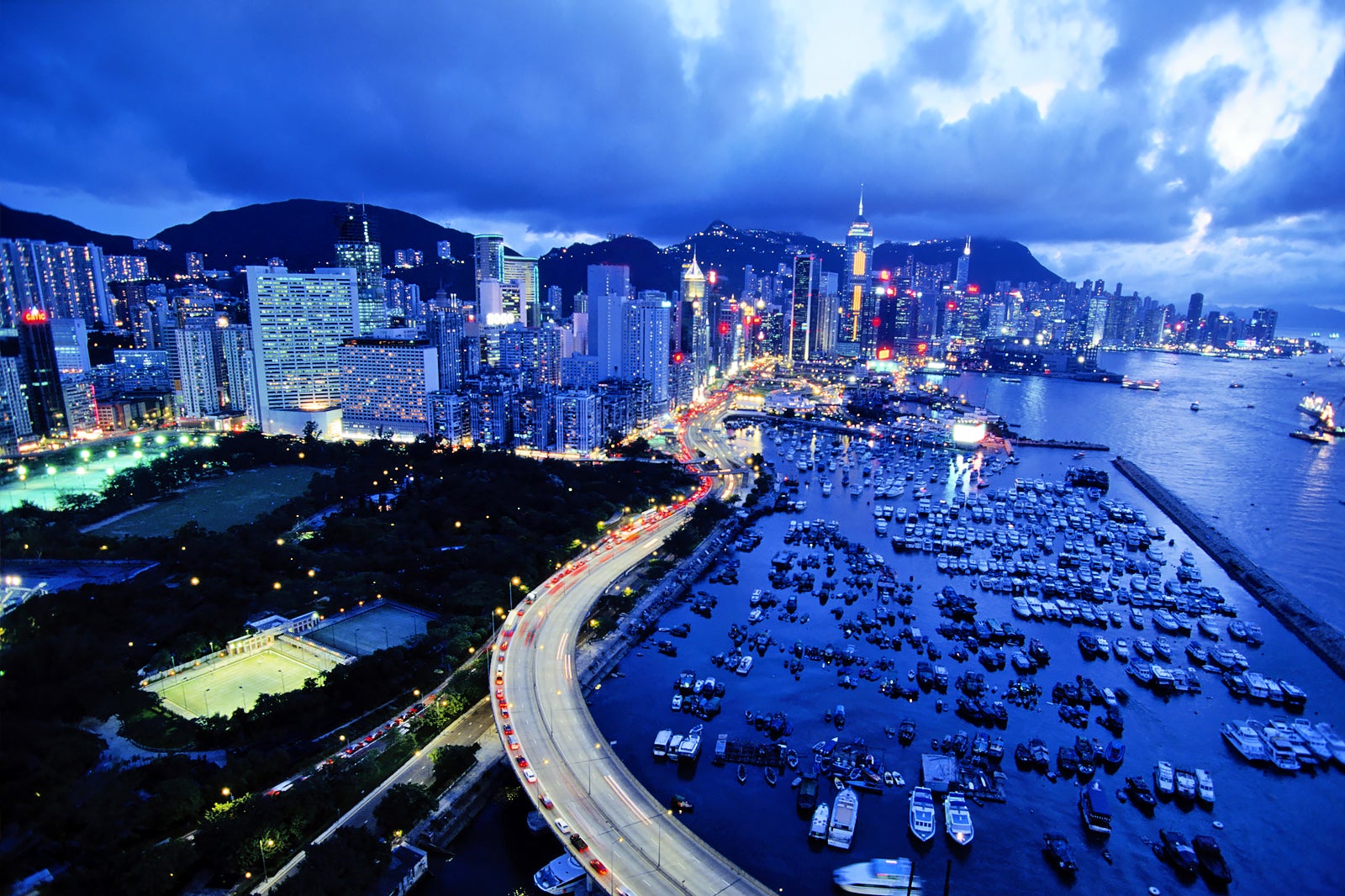 Nightlife In Causeway Bay - Causeway Bay Travel Guide – Go Guides