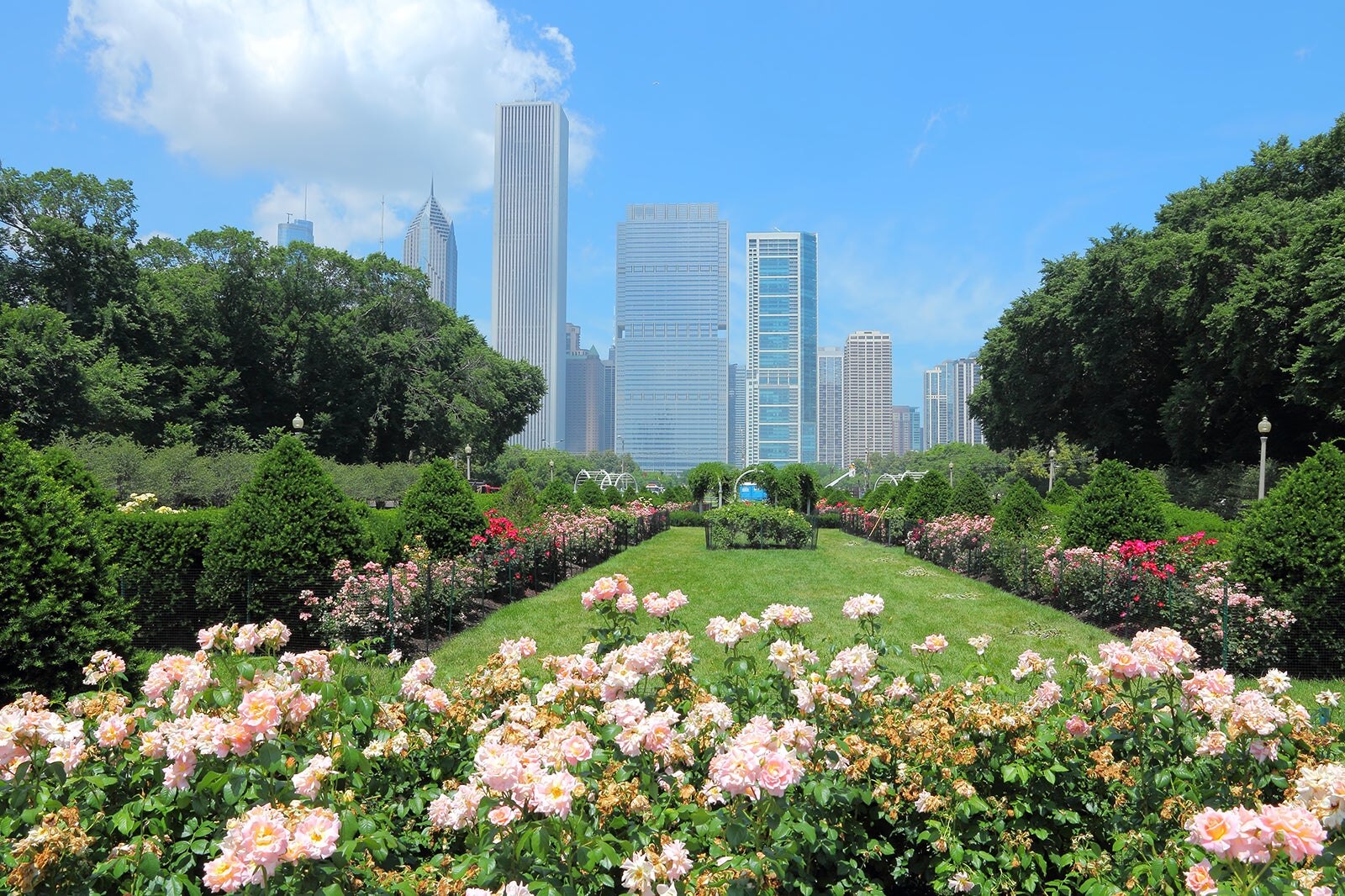 Grant Park in Chicago - Chicago’s Front Yard – Go Guides