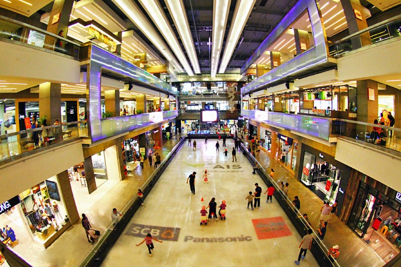 Centralworld Bangkok Shop At One Of Bangkok S Largest Shopping Malls Go Guides