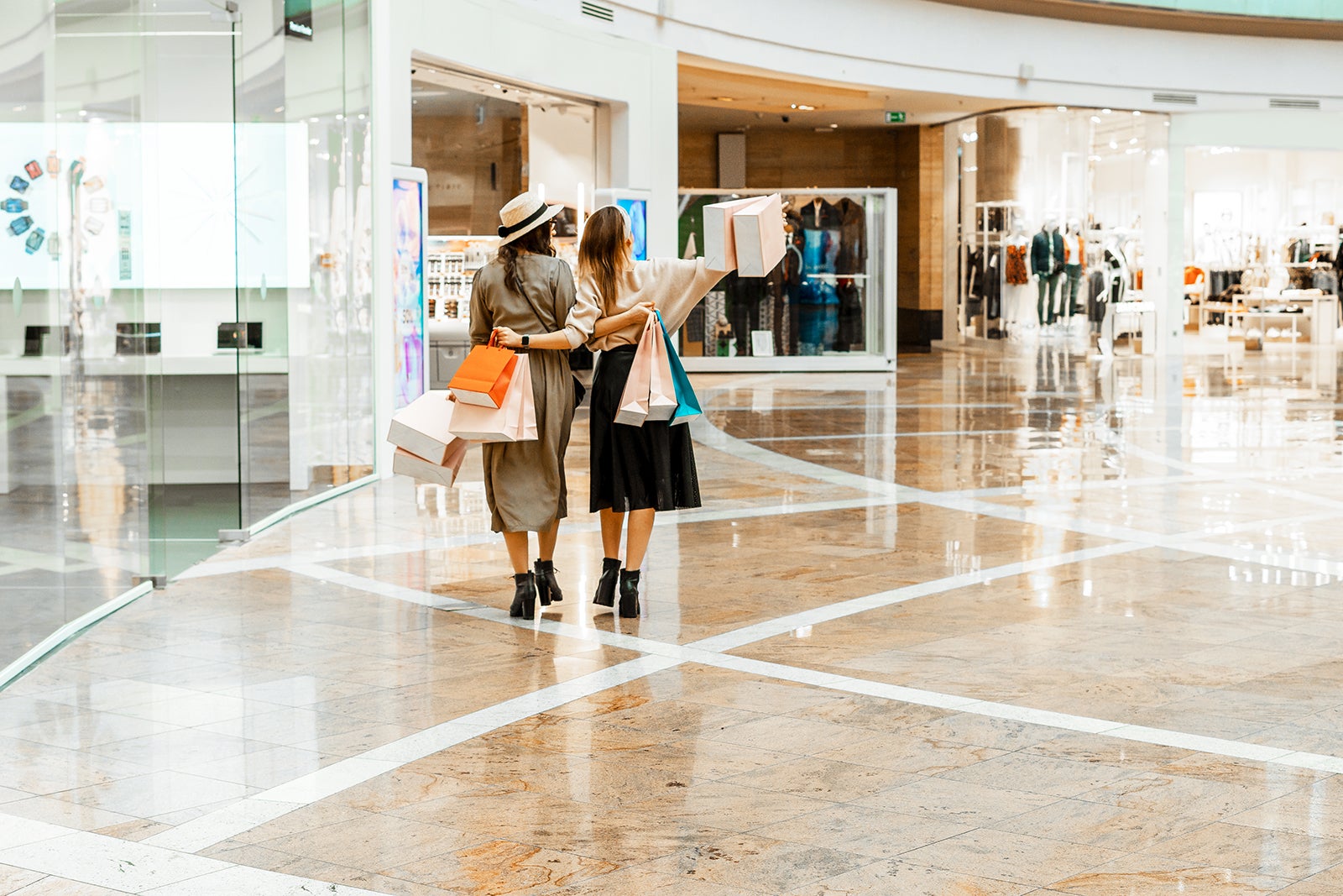 Build Out of a 600,000 SF Luxury Shopping Mall in New York