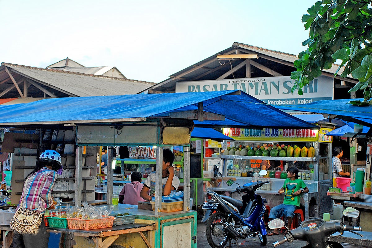 Taman Sari Market in Bali - Traditional Fresh Market North of Seminyak ...