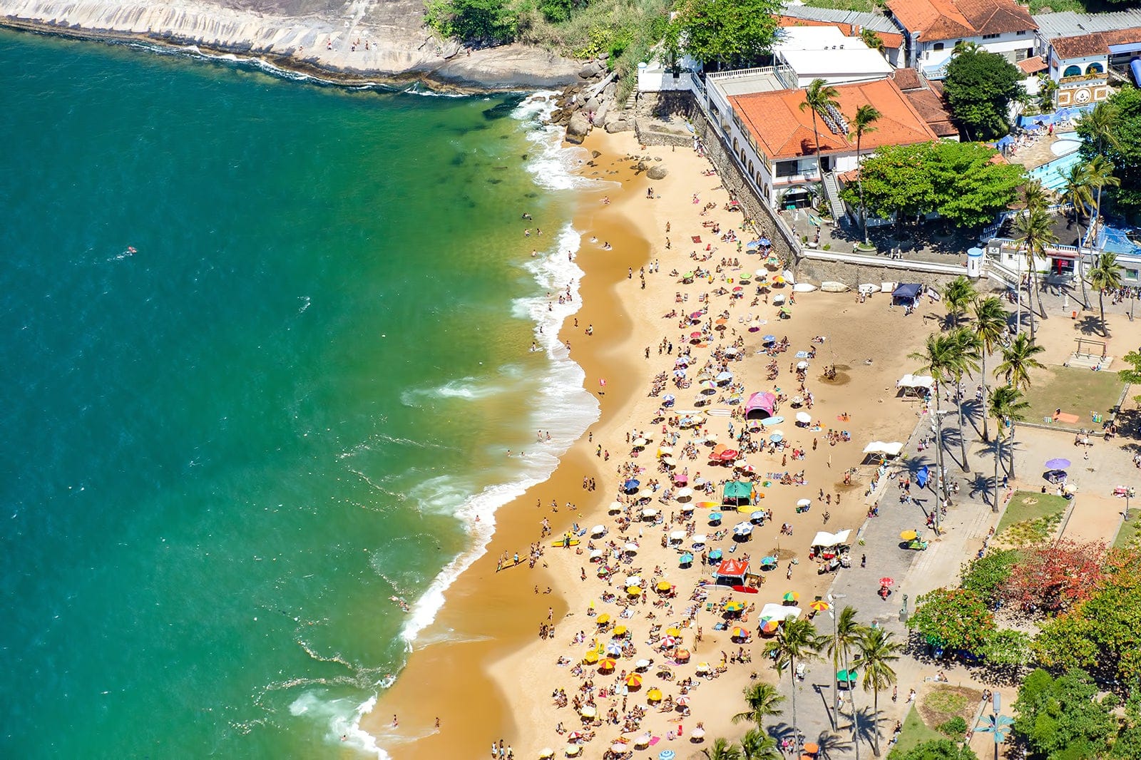 Praia Vermelha no Rio de Janeiro - Uma praia que é um cartão-postal ...
