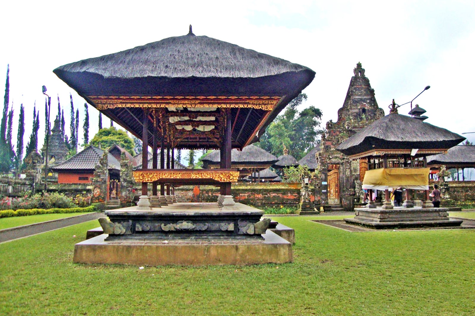 Ulun Danu Beratan Temple In Bali Bali S Iconic Lake Temple