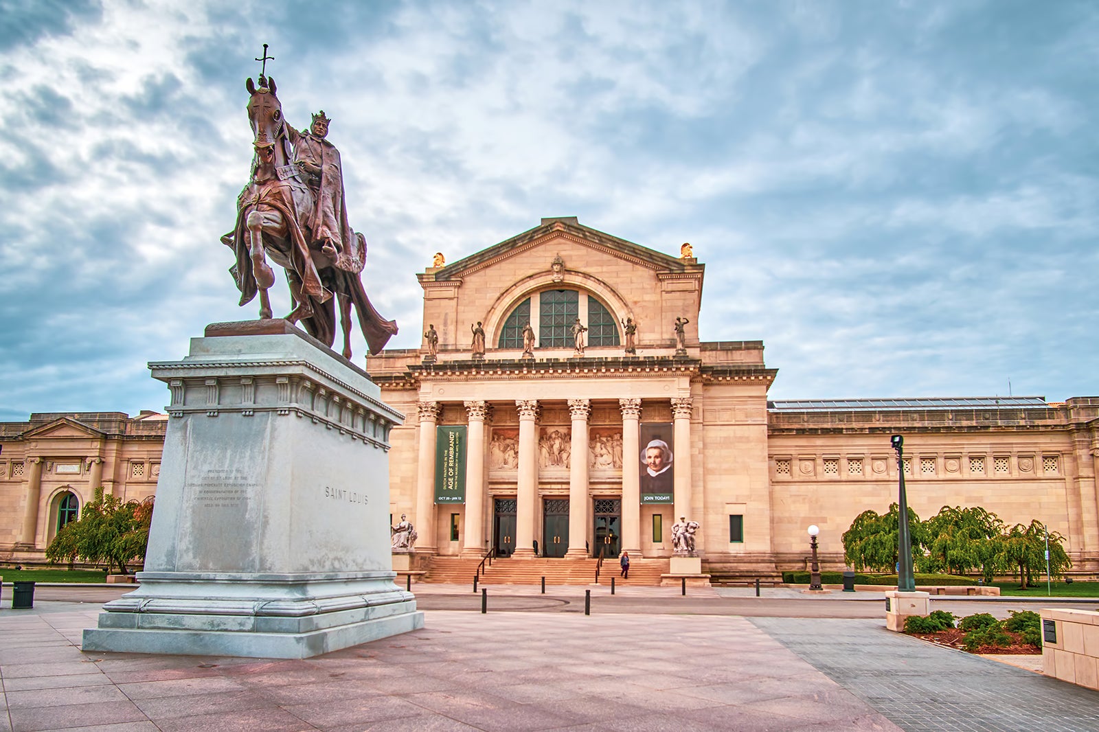 Saint Louis Cardinals - Explore St. Louis