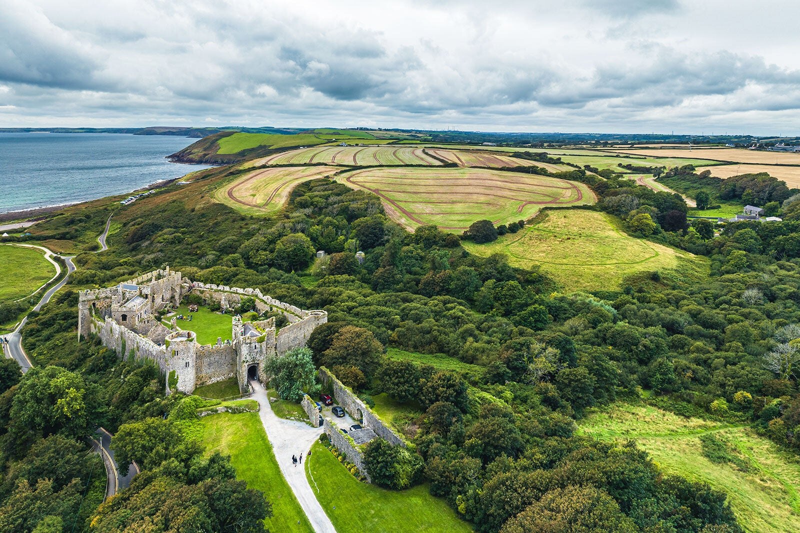 7 Castle Hotels in Wales with an Epic Story - Iconic Welsh Castles You ...