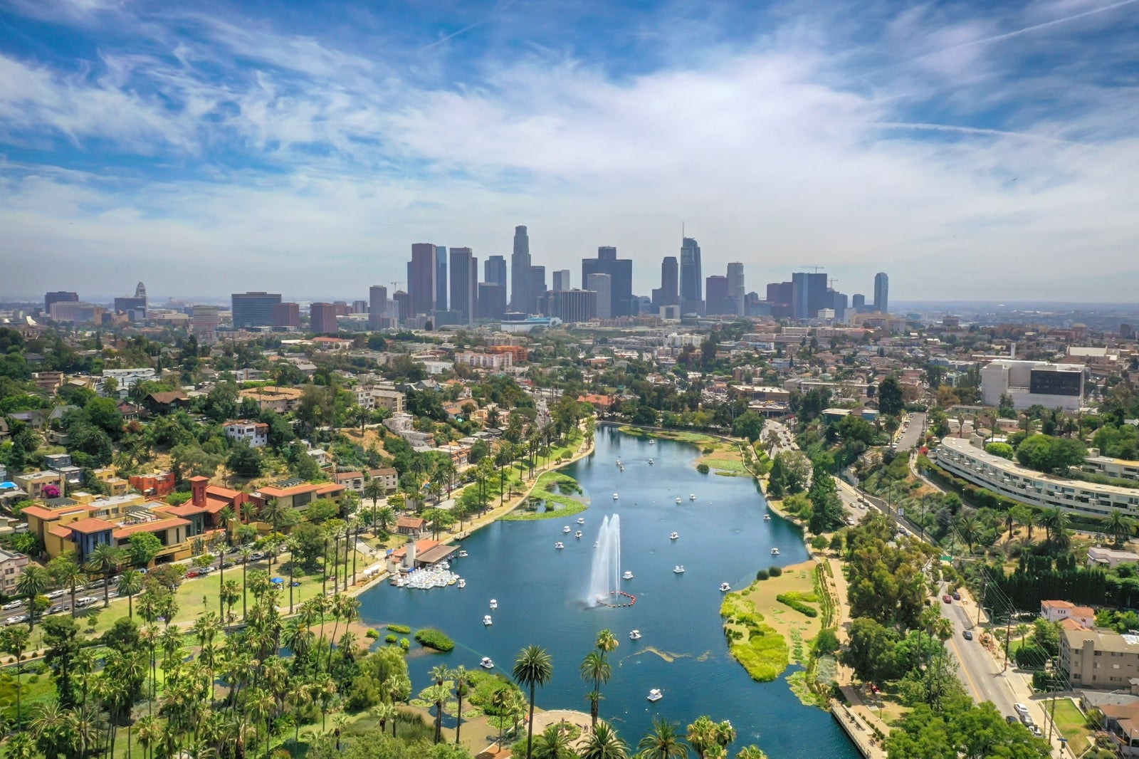 Echo Park Lake in Los Angeles Explore an Oasis of Fountains and Palm