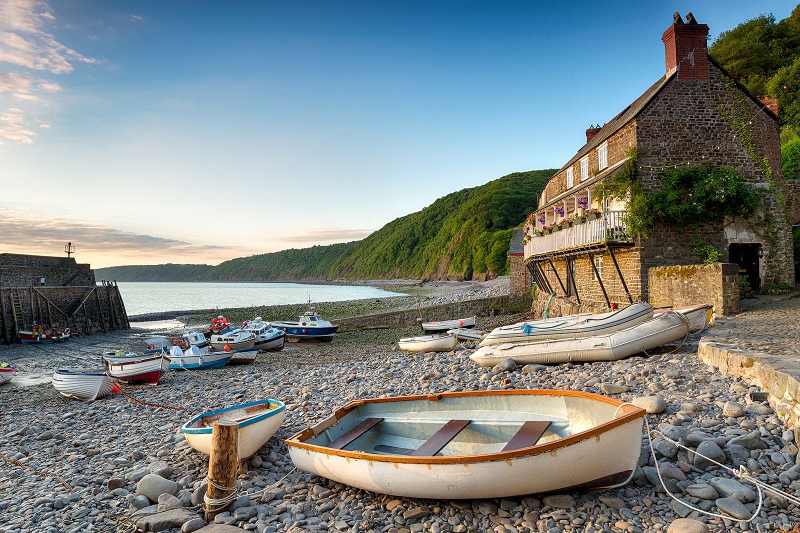 Devan Uk 10 Most Picturesque Villages in Devon - Head Out of Plymouth on a Road ...