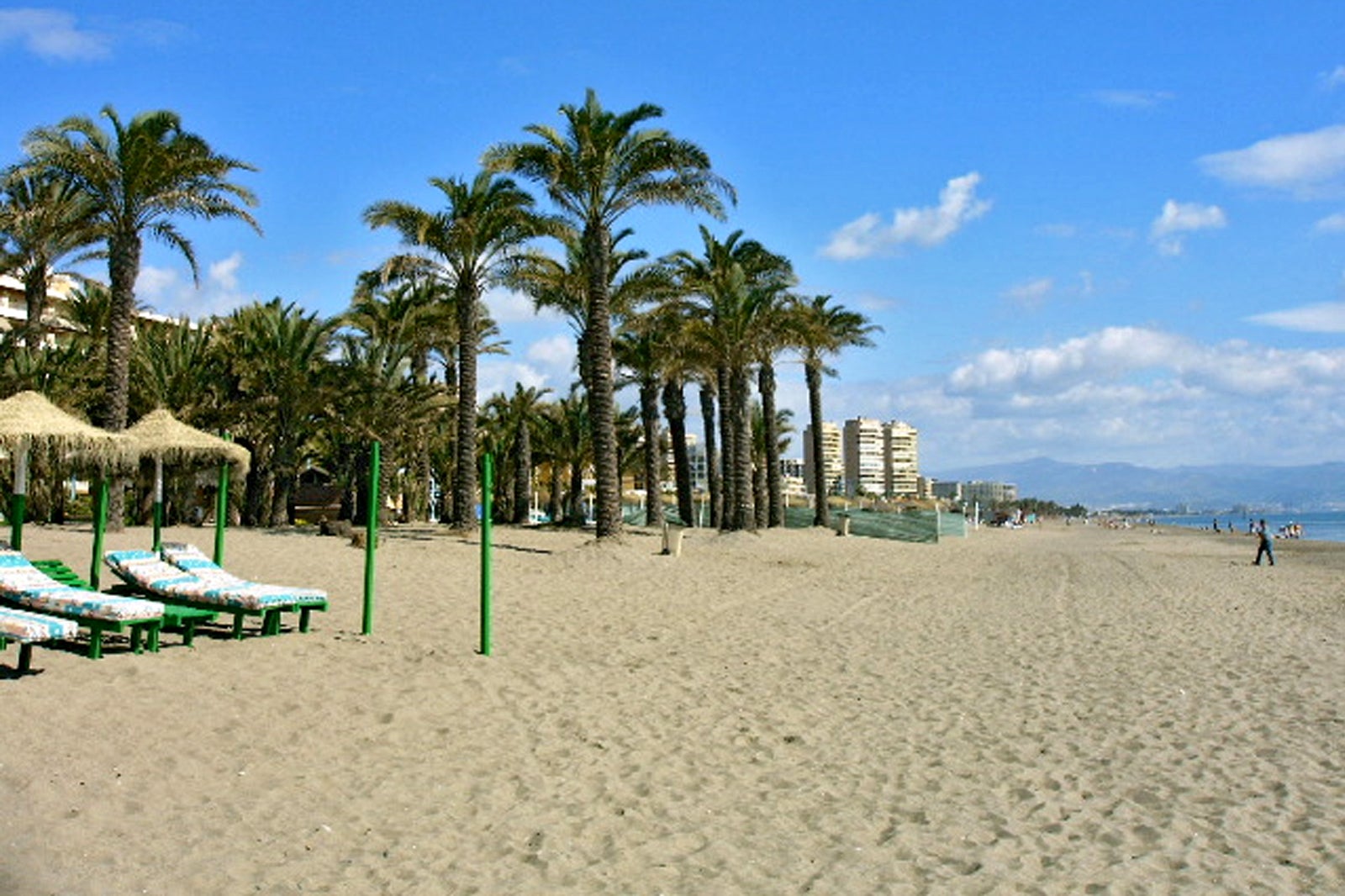 Las 5 mejores playas de Torremolinos - Encuentra tu playa perfecta en ...