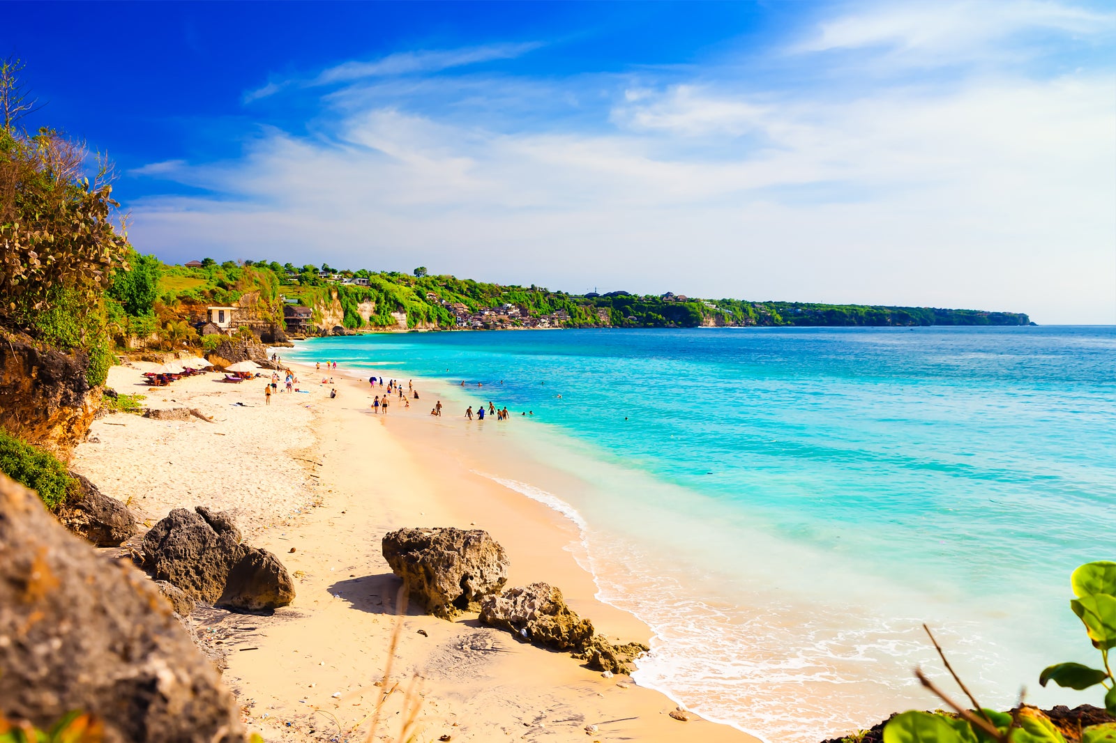 Pesona Pantai Dreamland Pantai Tersembunyi Di Balik Tebing