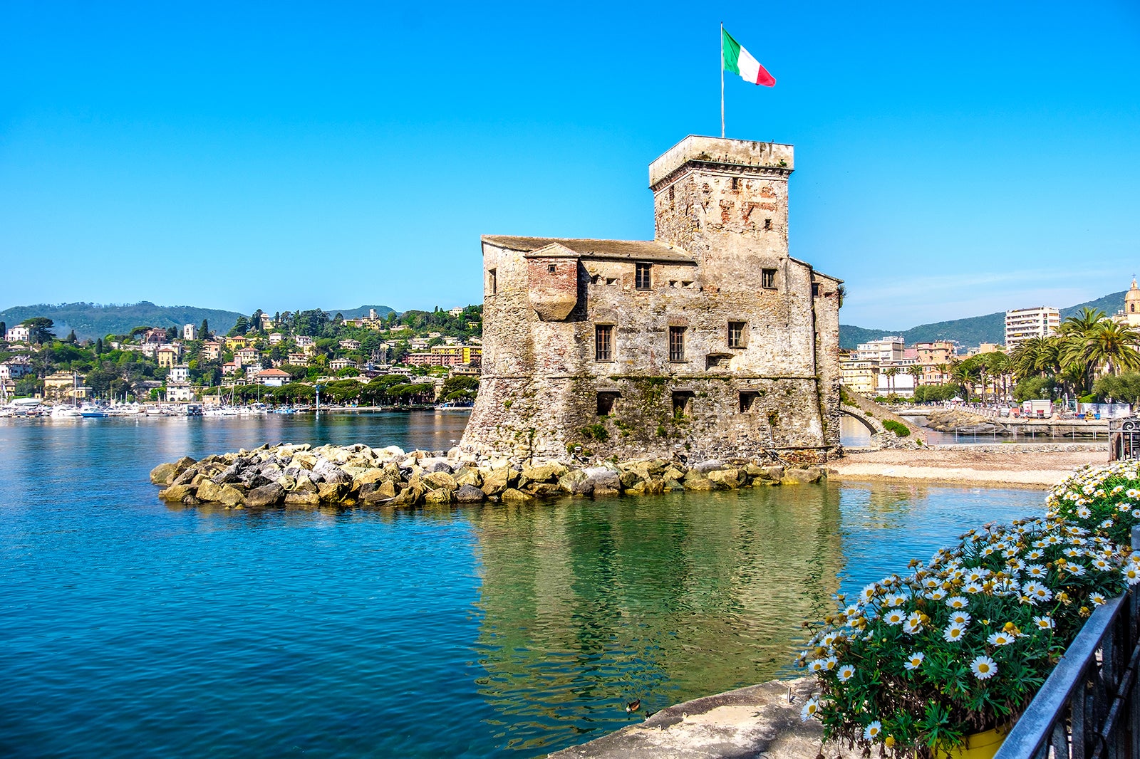 Italian Open Water Tour in Genoa