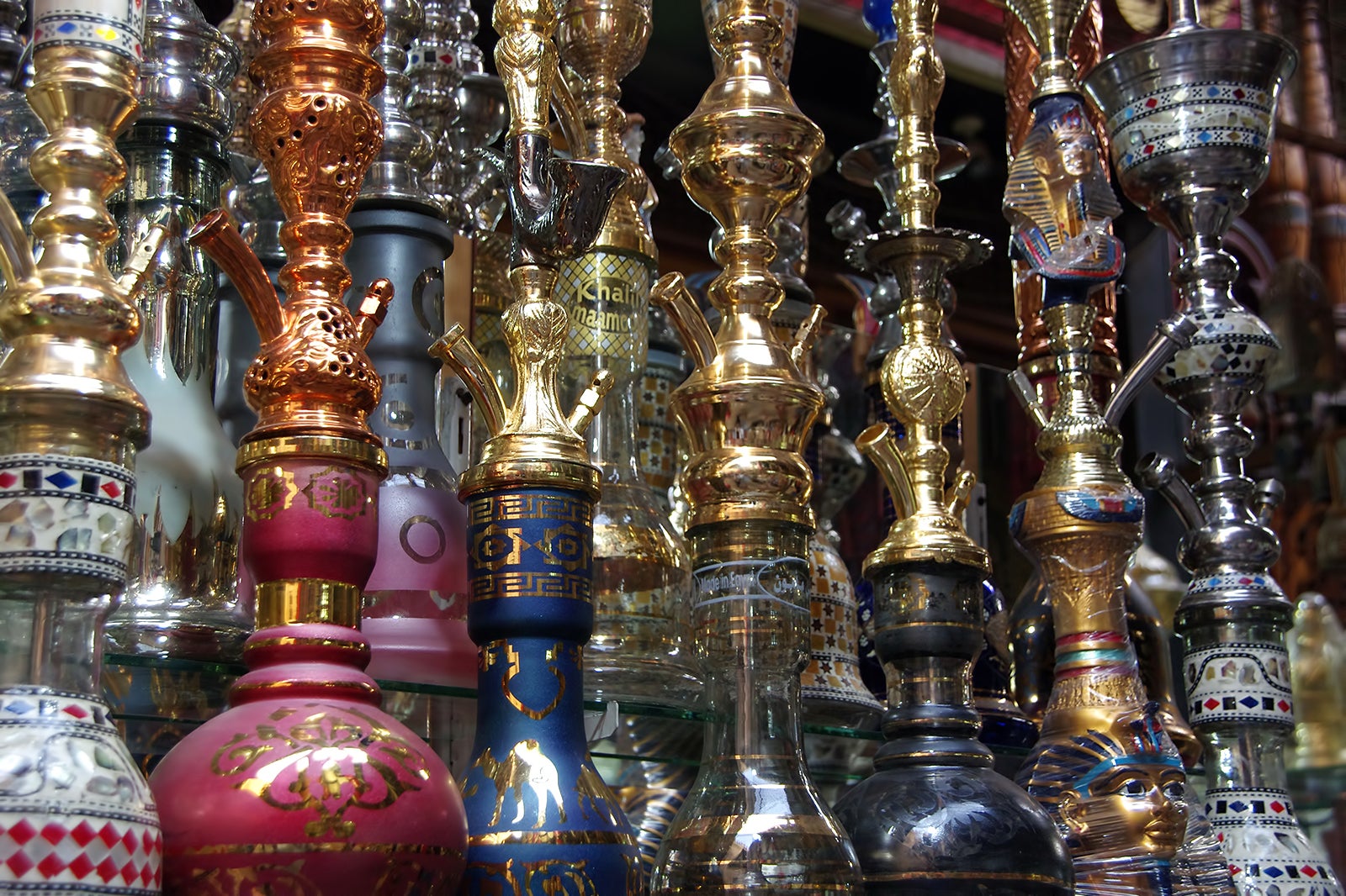 10 Interesting Souvenirs to Buy in Qatar - What to Buy for Your Friends ...