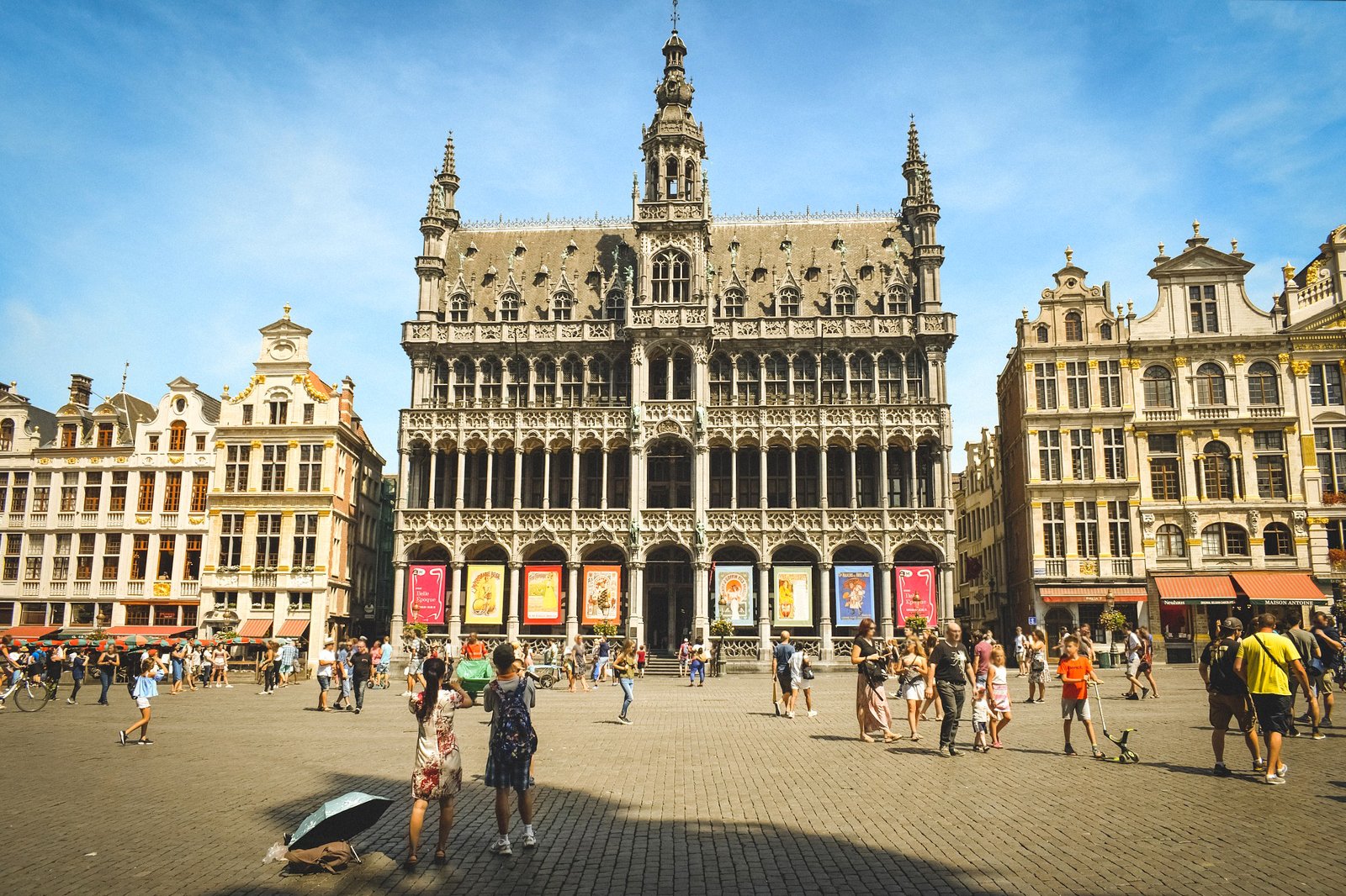 10 Cool Buildings In Brussels You Thought Were Boring