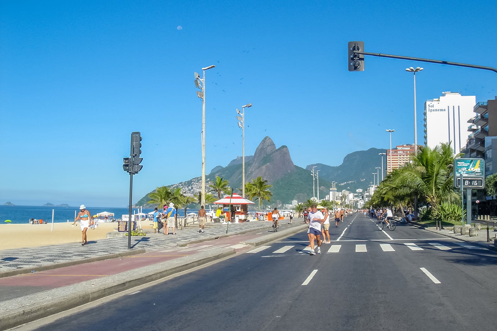 Avenida Vieira Souto no Rio de Janeiro - A via que liga Ipanema e ...