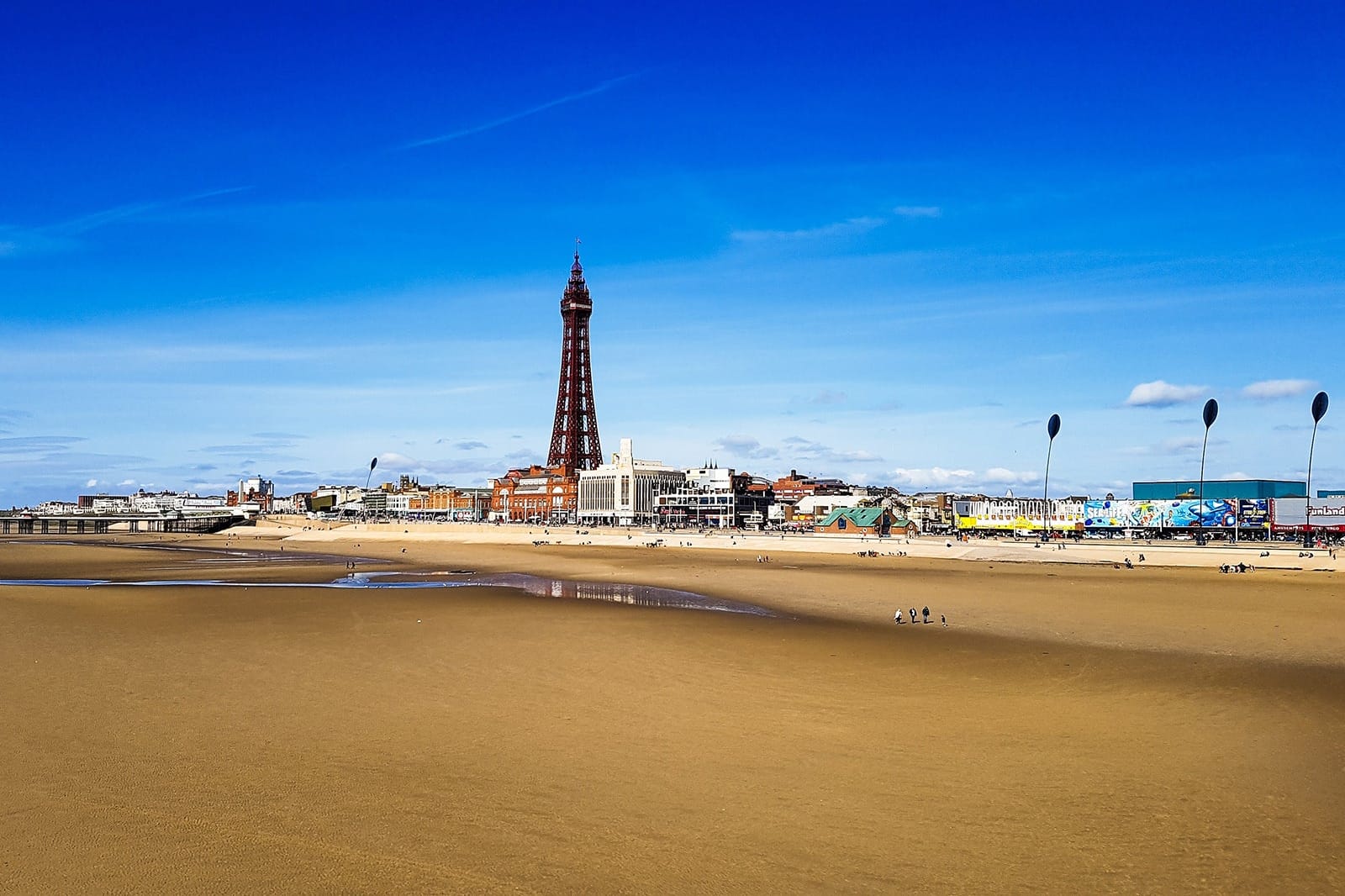 Blackpool Beach A Fun Family Seaside Resort Go Guides blackpool-beach-a-fun-family-seaside-resort-go-guides