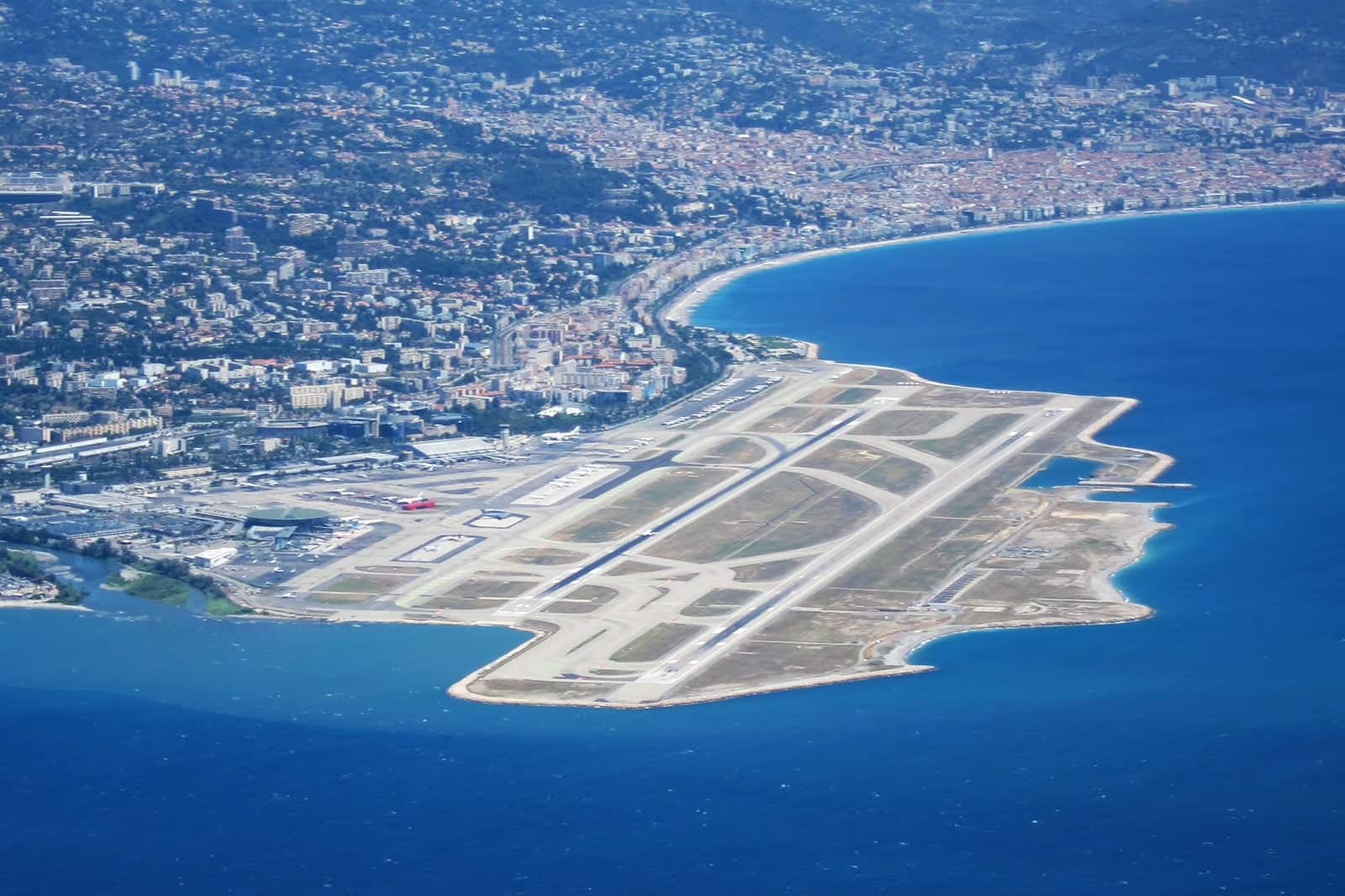 Nice Côte d'Azur Airport - A Popular Airport Serving Nice and the ...