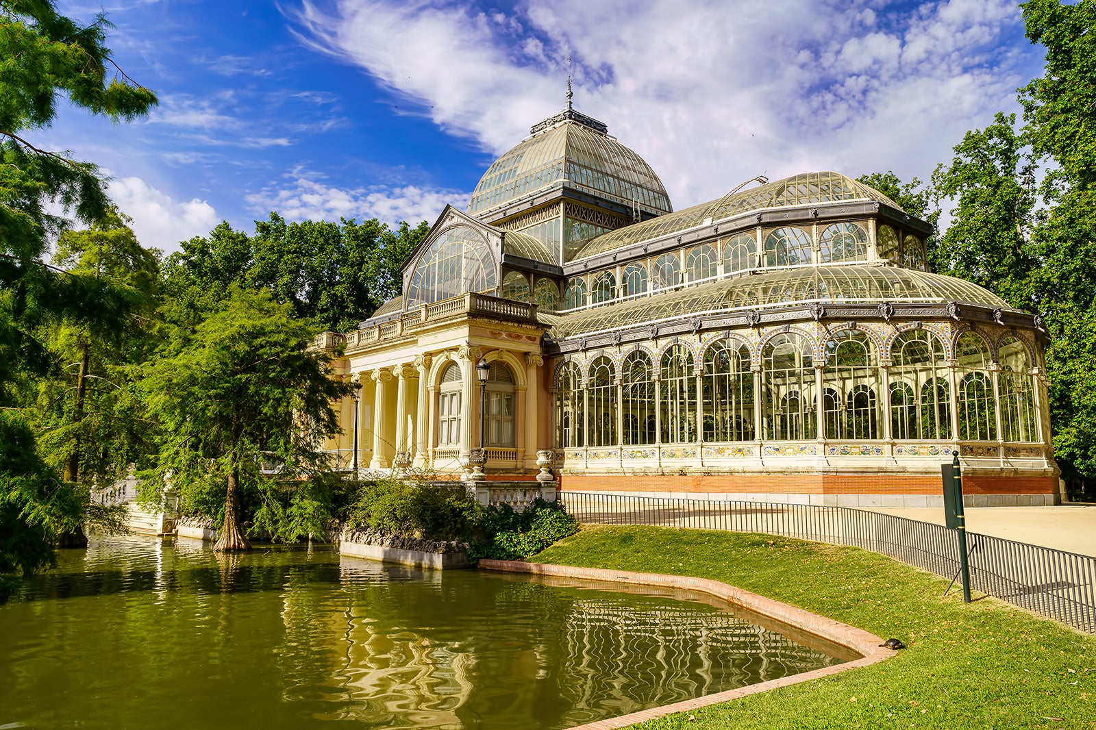 Palacio De Cristal In Madrid Tour A Historic Conservatory In The Palacio De Cristal In Madrid Tour A Historic Conservatory In The