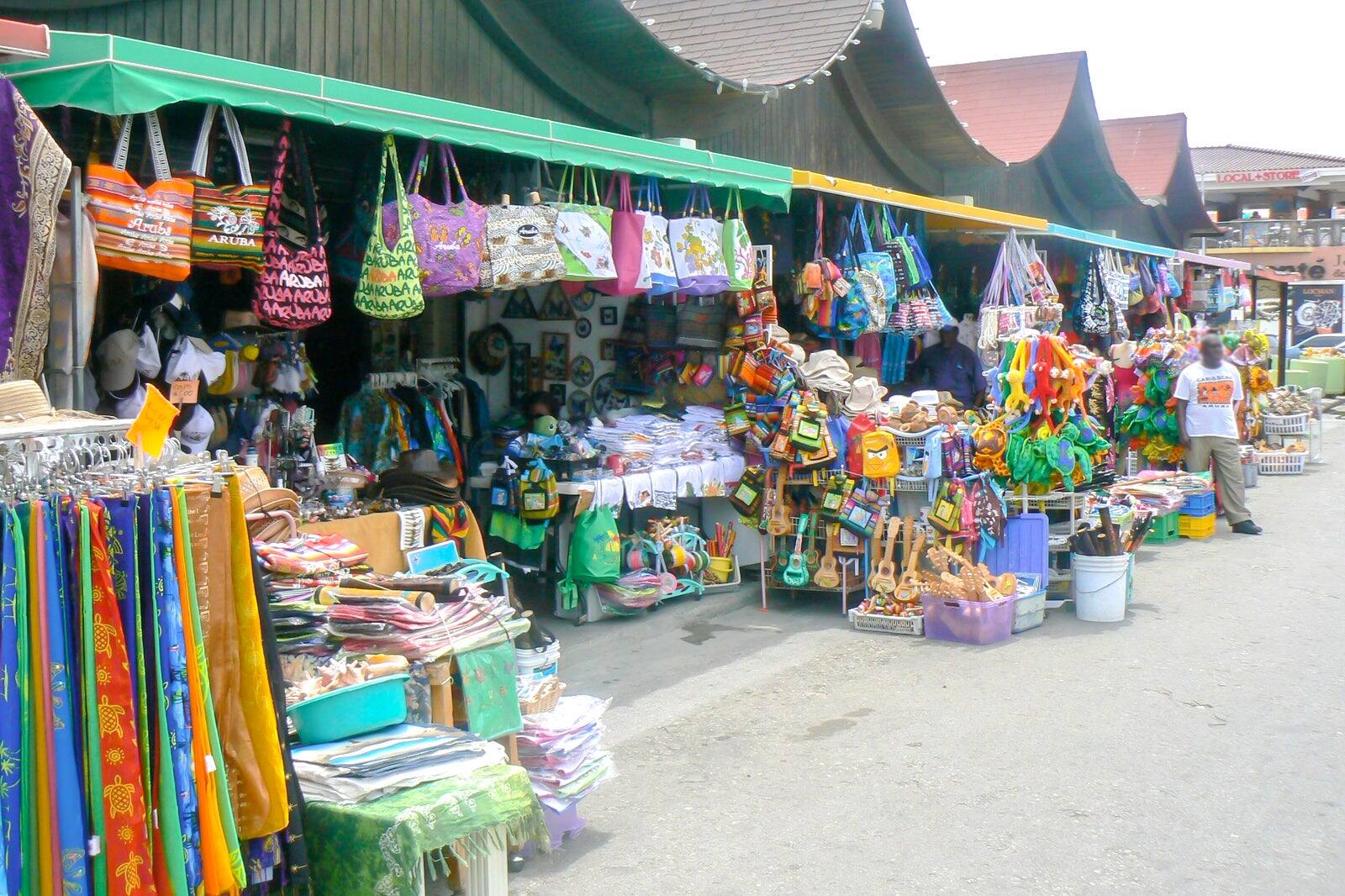 Compra Aruba 10 Best Places to Go Shopping in Aruba - Where to Shop in Aruba and ...